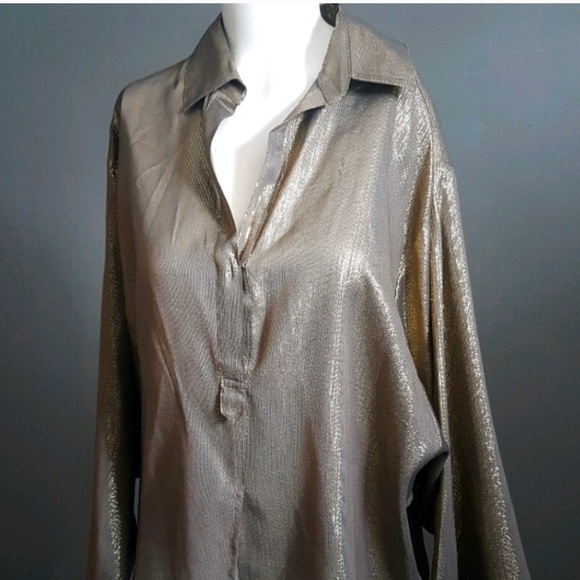 Elizabeth and James Dolman Sleeve Batwing Gold Top - Picture 10 of 11